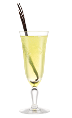 The La Dolce Vita cocktail is made from Galliano Vanilla, limoncello liqueur and prosecco, and served in any stemmed glass.